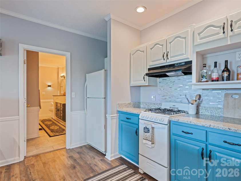 9 Perrion Avenue, Weaverville, NC 28787.  MLS# CAR4389434, YatesRealty ID 29324. 