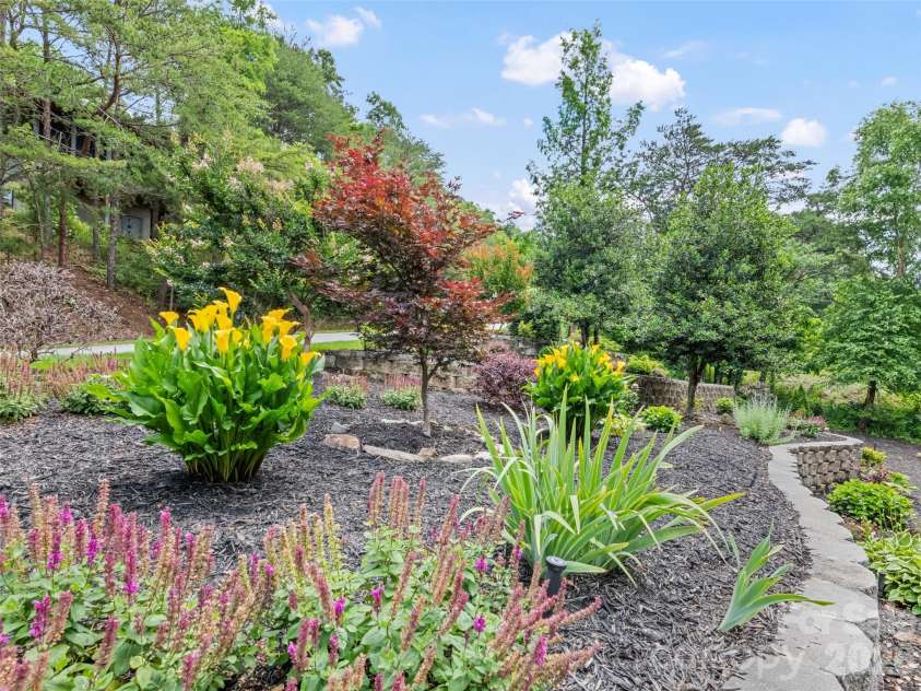 9 Perrion Avenue, Weaverville, NC 28787.  MLS# CAR4389434, YatesRealty ID 29324. 