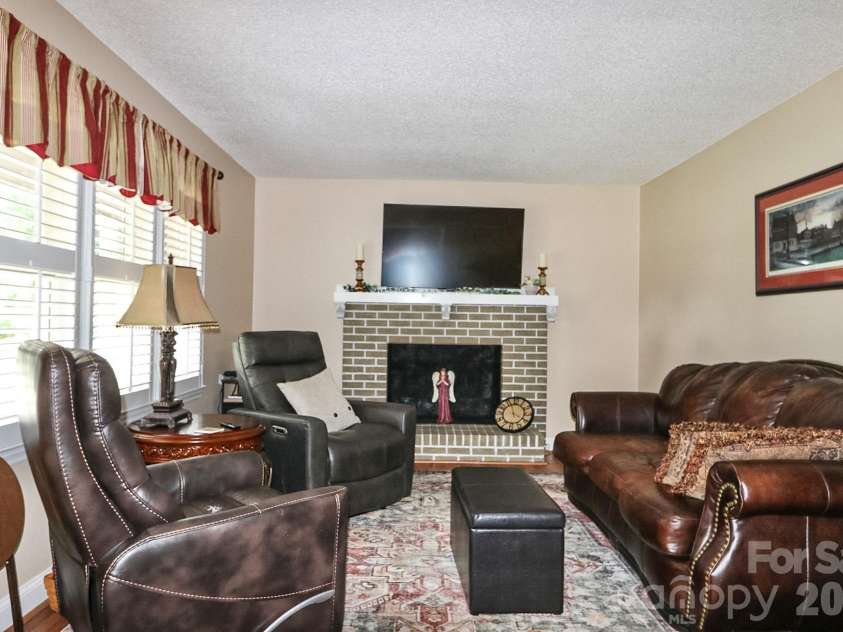 167 Speas Avenue, Boonville, NC 27011.  MLS# CAR4387495, YatesRealty ID 29326. 