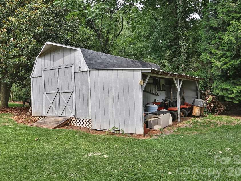 167 Speas Avenue, Boonville, NC 27011.  MLS# CAR4387495, YatesRealty ID 29326. 