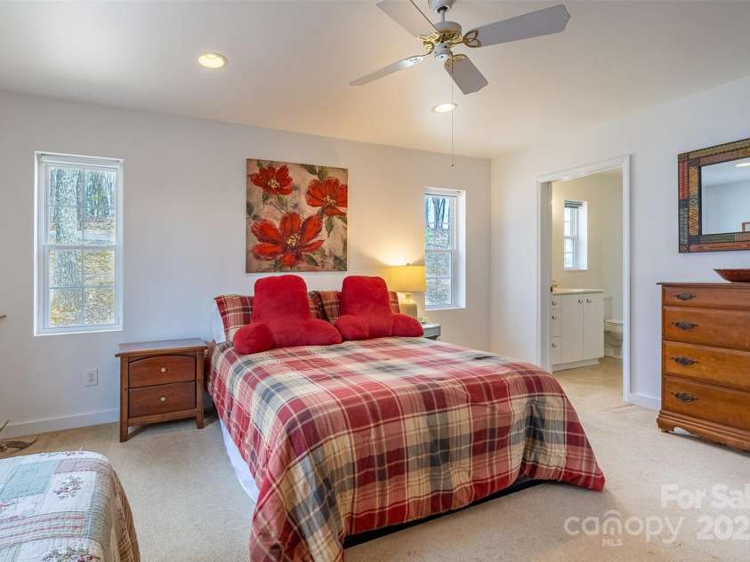 661 Old Chestnut Mountain Road, Newland, NC 28657.  MLS# CAR4250705, YatesRealty ID 29326. 