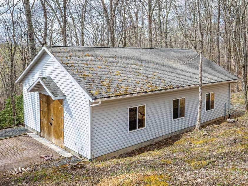 661 Old Chestnut Mountain Road, Newland, NC 28657.  MLS# CAR4250705, YatesRealty ID 29326. 