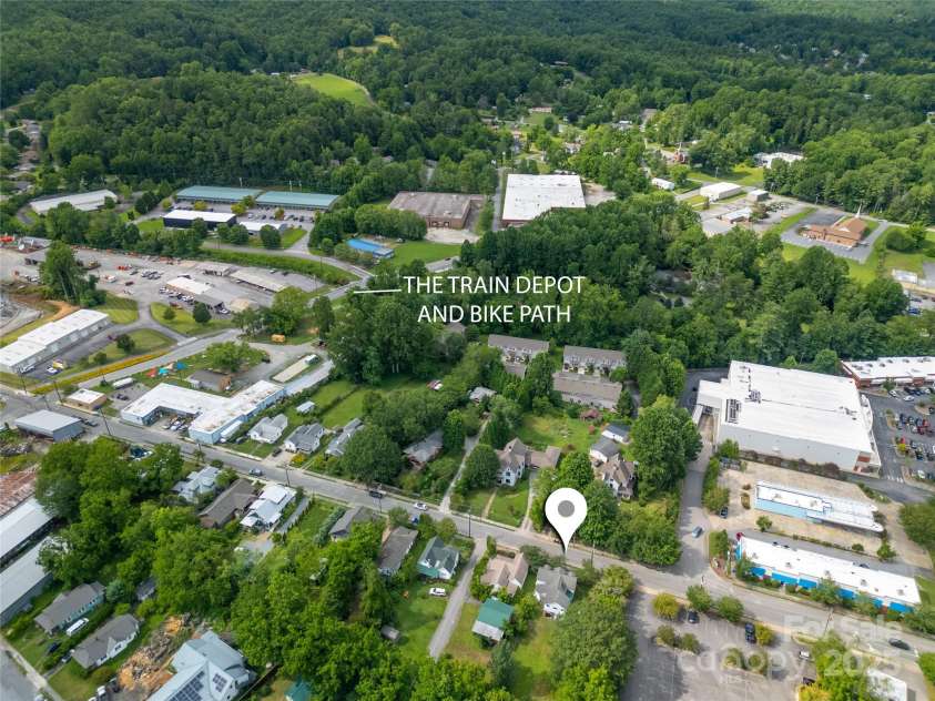 89 Whitmire Street, Brevard, NC 28712.  MLS# CAR4281325, YatesRealty ID 29327. Great location just steps from the Estatoe Bike Trail ideal for anyone who loves hitting the trail for a ride or a stroll anytime they want