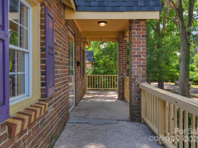 3224 Rogers Street, Charlotte, NC 28208.  MLS# CAR4277057, YatesRealty ID 29328. 
