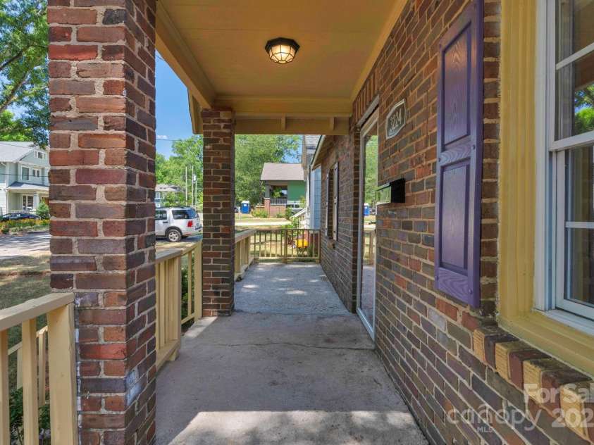 3224 Rogers Street, Charlotte, NC 28208.  MLS# CAR4277057, YatesRealty ID 29328. 