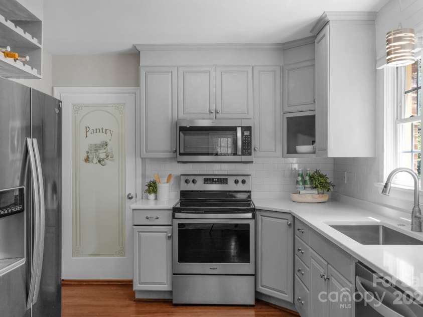 3224 Rogers Street, Charlotte, NC 28208.  MLS# CAR4277057, YatesRealty ID 29328. 