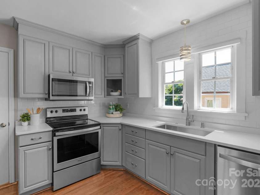 3224 Rogers Street, Charlotte, NC 28208.  MLS# CAR4277057, YatesRealty ID 29328. 