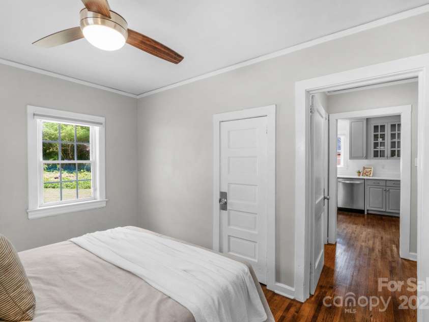 3224 Rogers Street, Charlotte, NC 28208.  MLS# CAR4277057, YatesRealty ID 29328. 