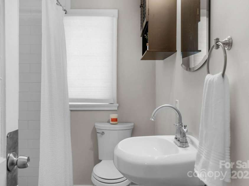 3224 Rogers Street, Charlotte, NC 28208.  MLS# CAR4277057, YatesRealty ID 29328. 