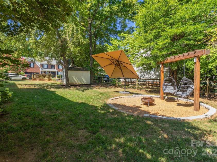 10110 Willingham Road, Huntersville, NC 28078.  MLS# CAR4286076, YatesRealty ID 29329. 