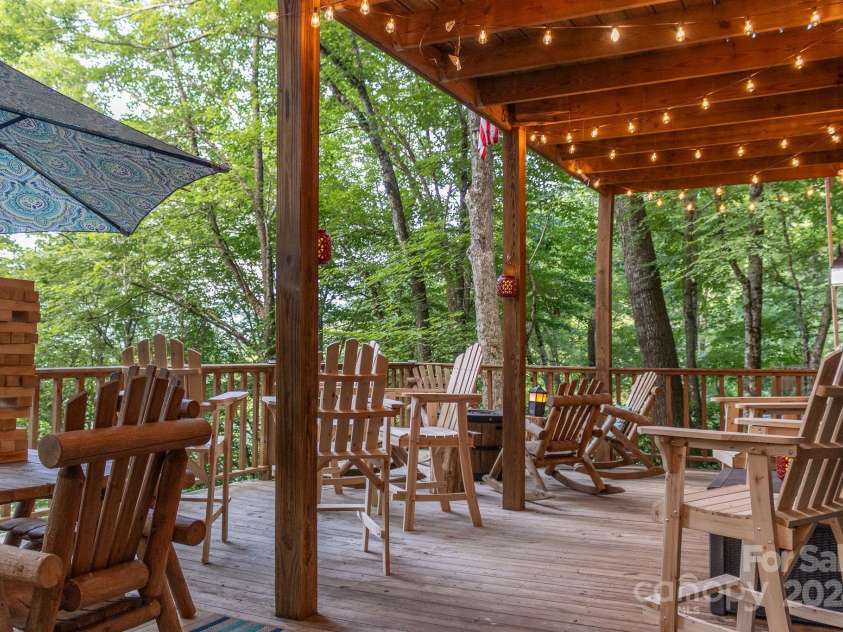 274 Hemlock Road, Banner Elk, NC 28604.  MLS# CAR4176178, YatesRealty ID 2933. 