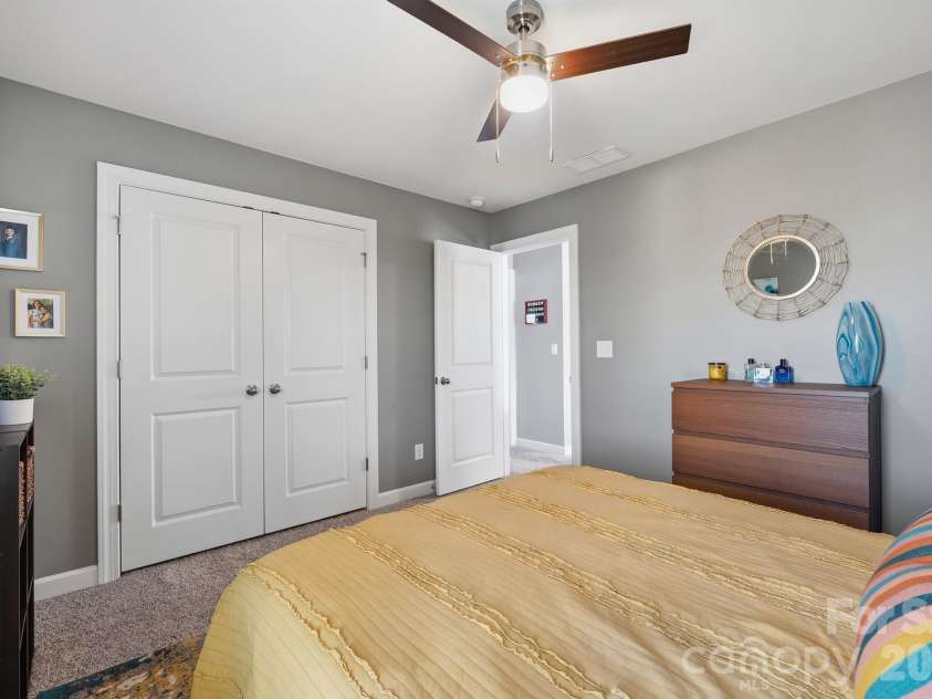 2010 Red Ash Drive, Charlotte, NC 28215.  MLS# CAR4363985, YatesRealty ID 29330. Second Bedroom