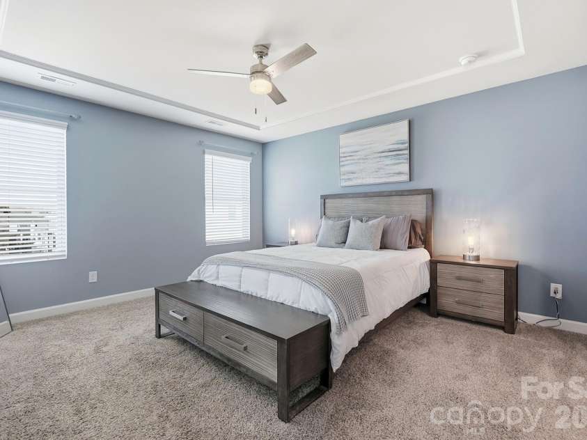 2010 Red Ash Drive, Charlotte, NC 28215.  MLS# CAR4424142, YatesRealty ID 29330. 