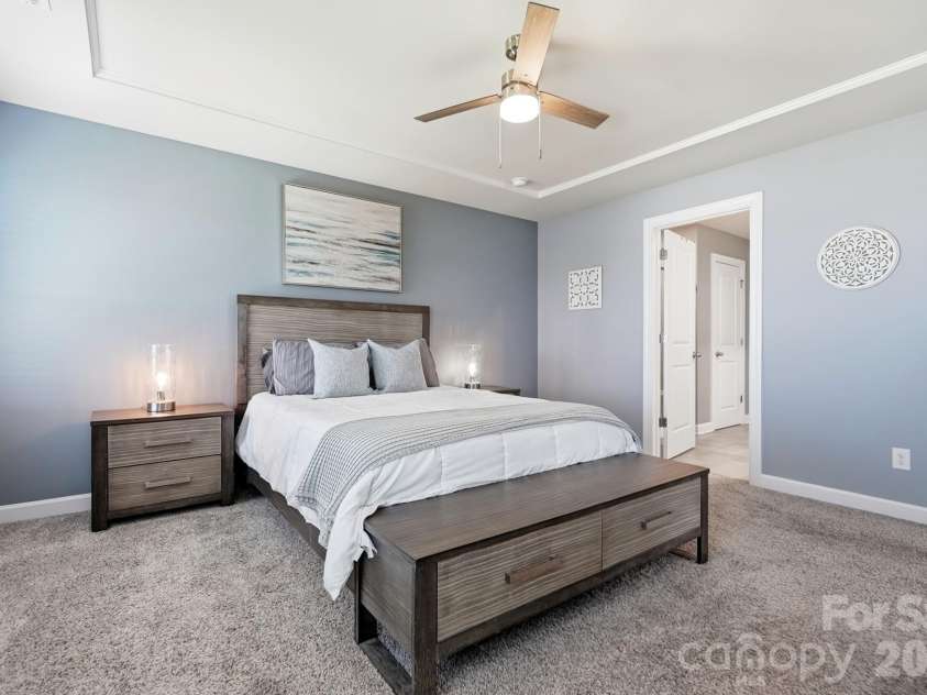 2010 Red Ash Drive, Charlotte, NC 28215.  MLS# CAR4424142, YatesRealty ID 29330. 