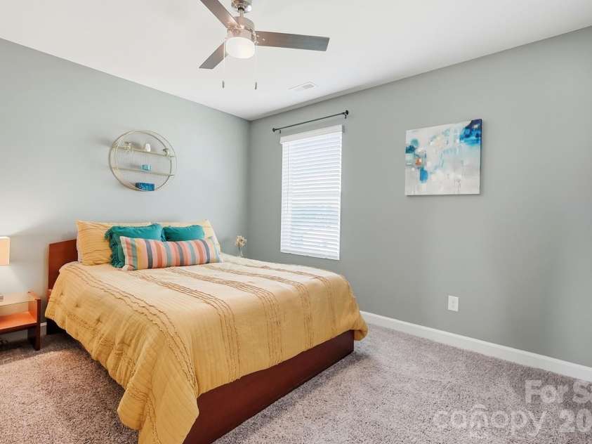 2010 Red Ash Drive, Charlotte, NC 28215.  MLS# CAR4424142, YatesRealty ID 29330. 