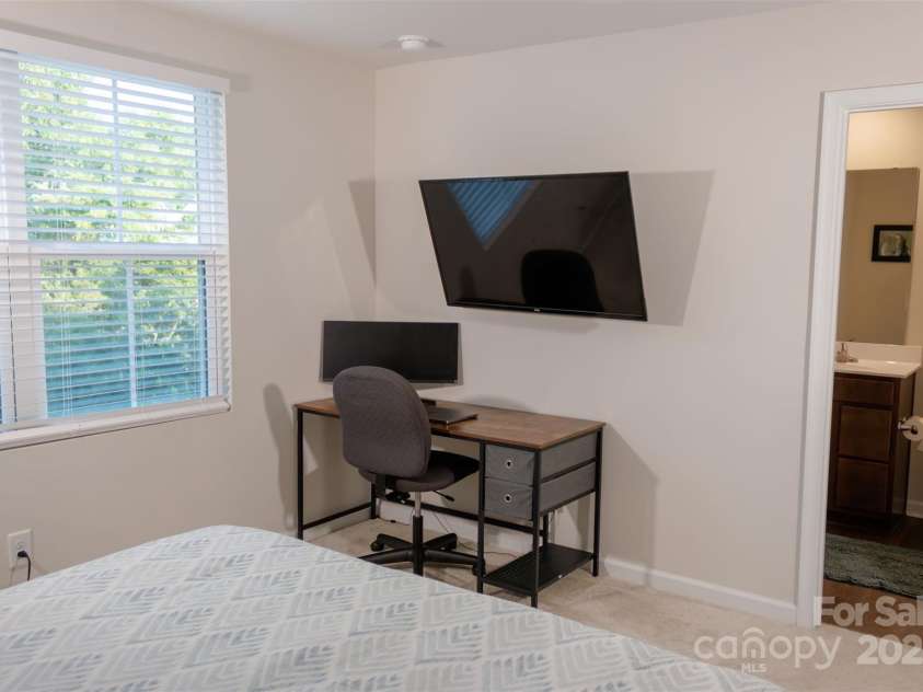 4008 Haldane Street, Charlotte, NC 28214.  MLS# CAR4285919, YatesRealty ID 29330. 