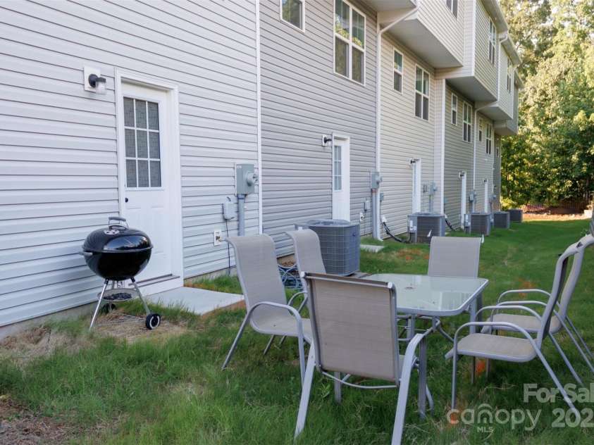 4008 Haldane Street, Charlotte, NC 28214.  MLS# CAR4285919, YatesRealty ID 29330. 