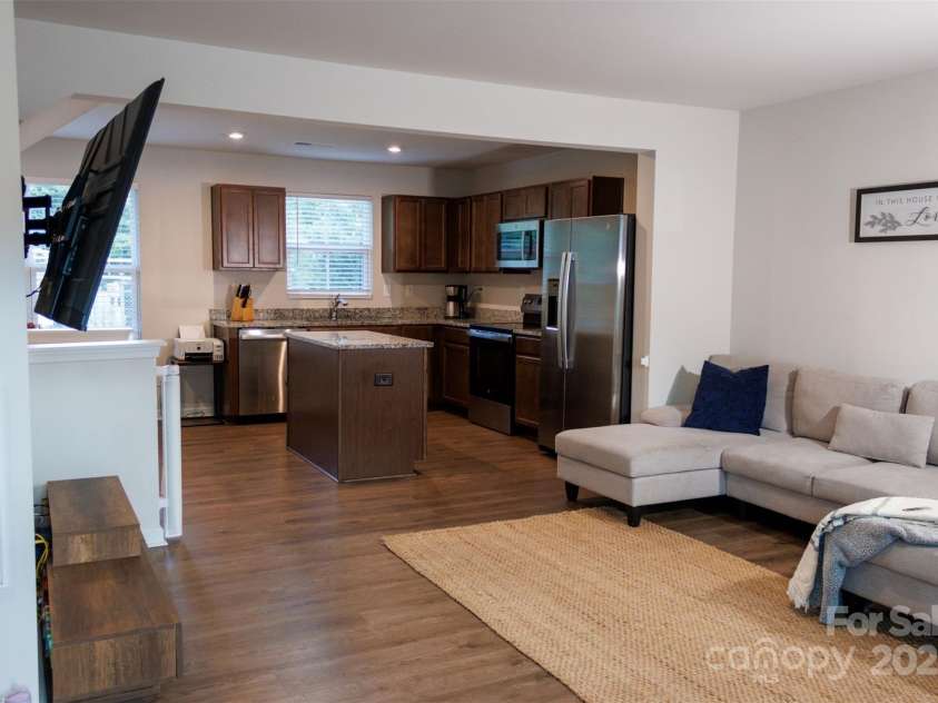 4008 Haldane Street, Charlotte, NC 28214.  MLS# CAR4285919, YatesRealty ID 29330. Family Room