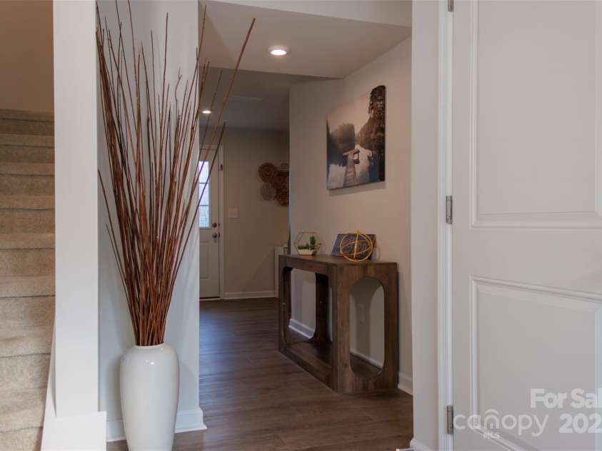 4008 Haldane Street, Charlotte, NC 28214.  MLS# CAR4285919, YatesRealty ID 29330. Foyer