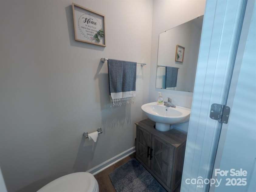 4008 Haldane Street, Charlotte, NC 28214.  MLS# CAR4319359, YatesRealty ID 29330. 