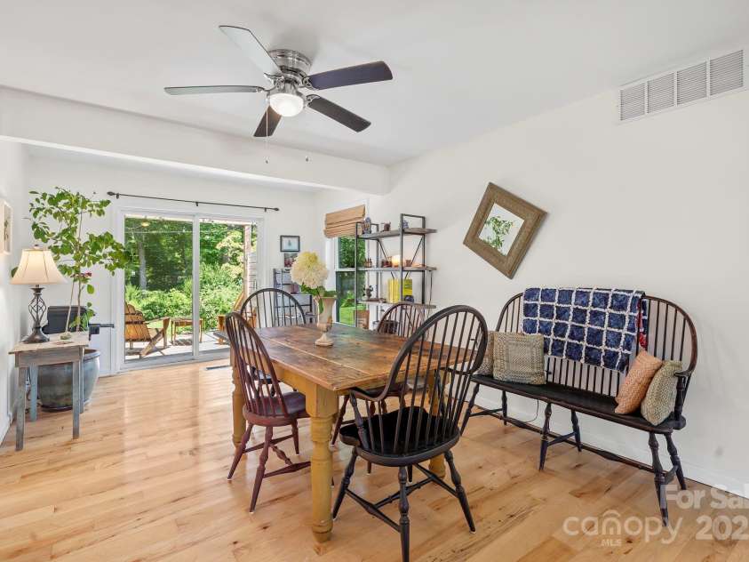 306 Pole Creasman Road, Asheville, NC 28806.  MLS# CAR4304233, YatesRealty ID 29331. 