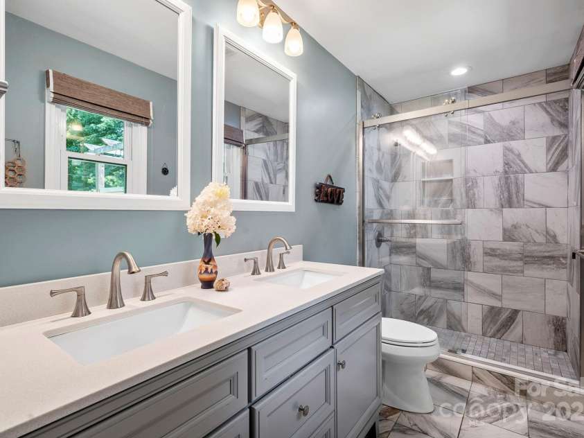 306 Pole Creasman Road, Asheville, NC 28806.  MLS# CAR4304233, YatesRealty ID 29331. 