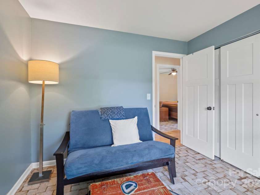 306 Pole Creasman Road, Asheville, NC 28806.  MLS# CAR4304233, YatesRealty ID 29331. 