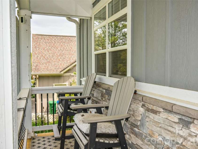 123 White Oak Road Extension, Arden, NC 28704.  MLS# CAR4375901, YatesRealty ID 29332. 