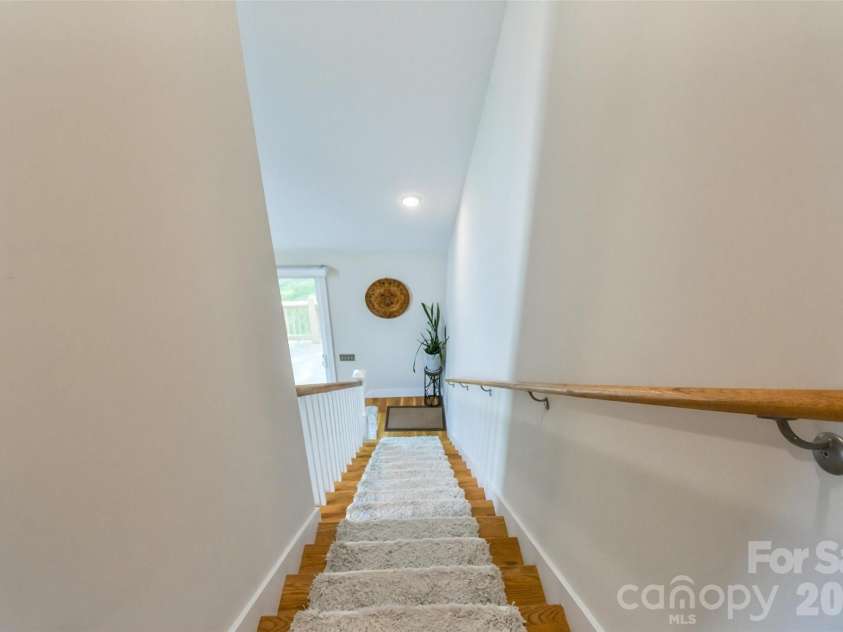 123 White Oak Road Extension, Arden, NC 28704.  MLS# CAR4375901, YatesRealty ID 29332. 