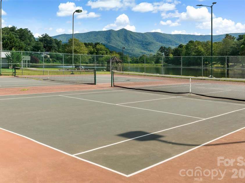 104 Valley Vista Drive, Black Mountain, NC 28711.  MLS# CAR4388162, YatesRealty ID 29333. Courts