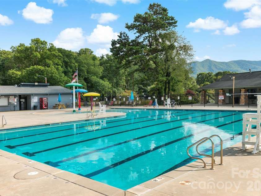 104 Valley Vista Drive, Black Mountain, NC 28711.  MLS# CAR4388162, YatesRealty ID 29333. Pool