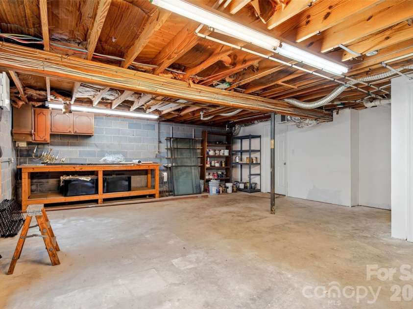 104 Valley Vista Drive, Black Mountain, NC 28711.  MLS# CAR4388162, YatesRealty ID 29333. Workshop