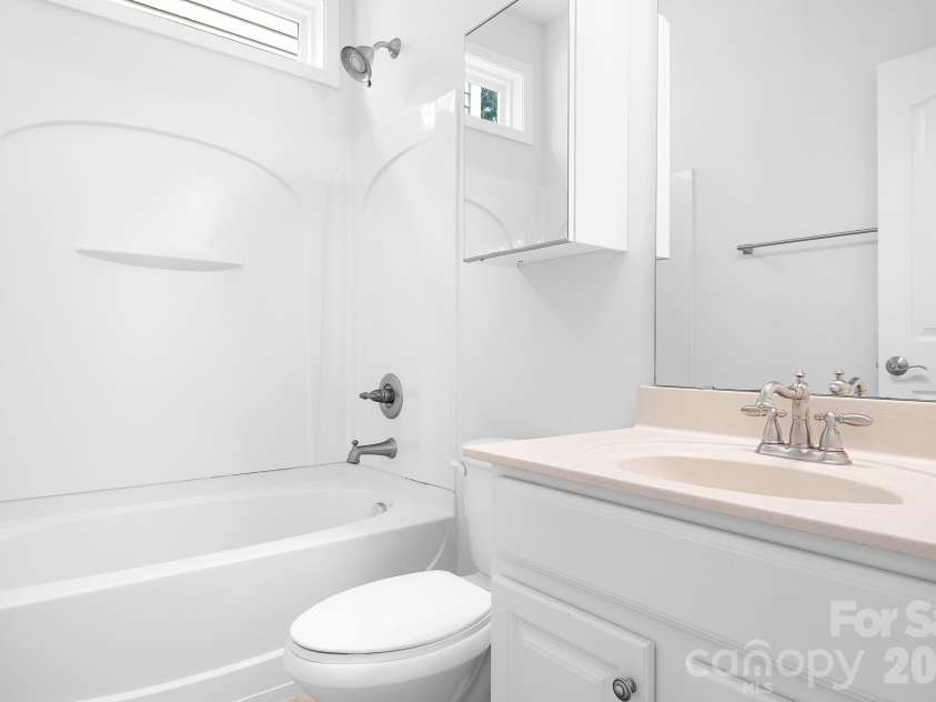 269 Montibello Drive, Mooresville, NC 28117.  MLS# CAR4392025, YatesRealty ID 29334. Full bath on main floor