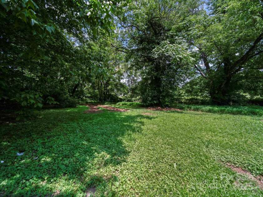 926 4th Street, Statesville, NC 28677.  MLS# CAR4277257, YatesRealty ID 29334. 