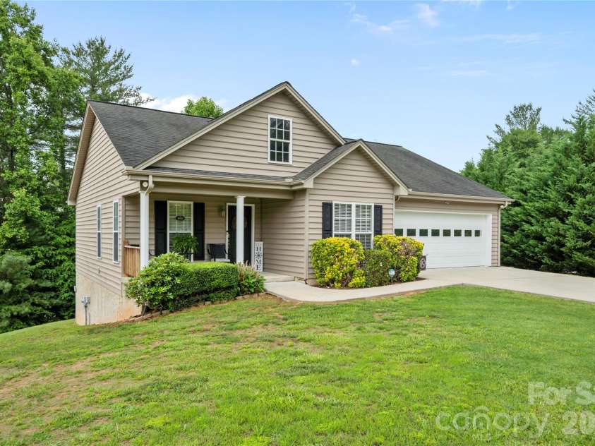 3933 Rocky Brook Place, Lenoir, NC 28645.  MLS# CAR4380583, YatesRealty ID 29335. 