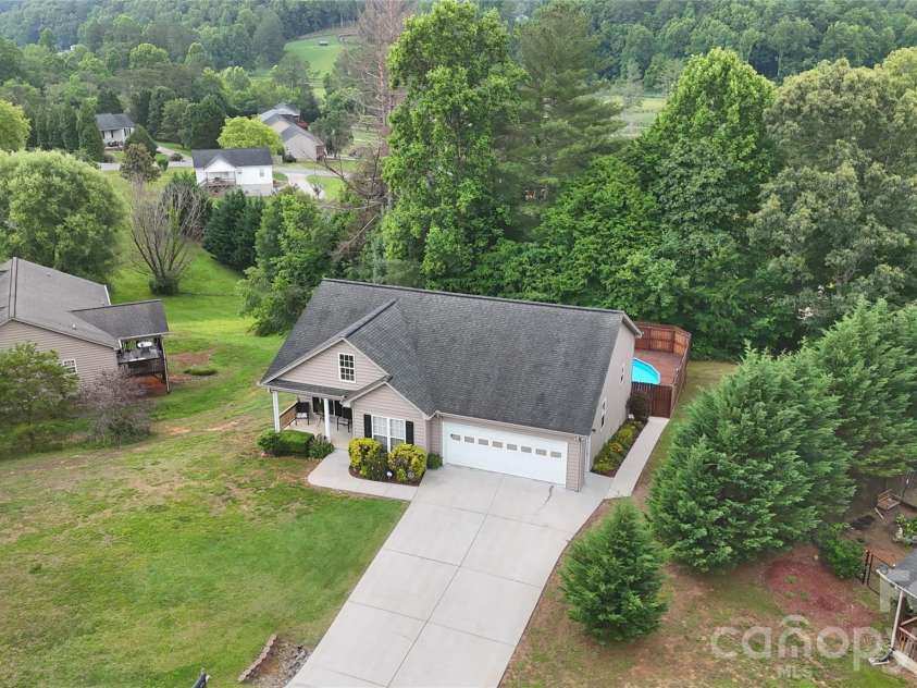 3933 Rocky Brook Place, Lenoir, NC 28645.  MLS# CAR4380583, YatesRealty ID 29335. 