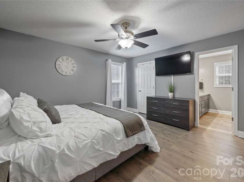 3933 Rocky Brook Place, Lenoir, NC 28645.  MLS# CAR4380583, YatesRealty ID 29335. 