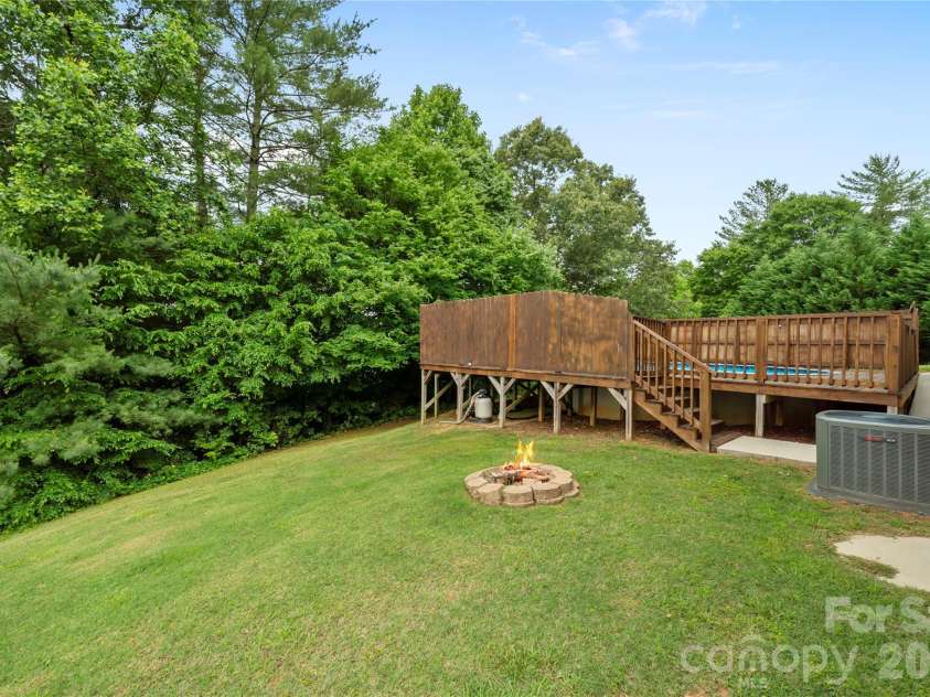 3933 Rocky Brook Place, Lenoir, NC 28645.  MLS# CAR4380583, YatesRealty ID 29335. 