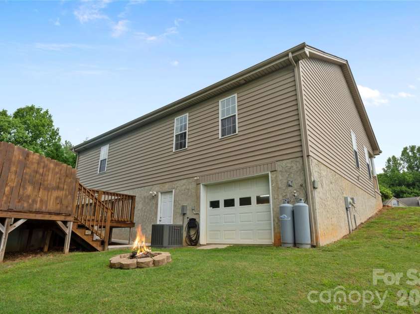 3933 Rocky Brook Place, Lenoir, NC 28645.  MLS# CAR4380583, YatesRealty ID 29335. 