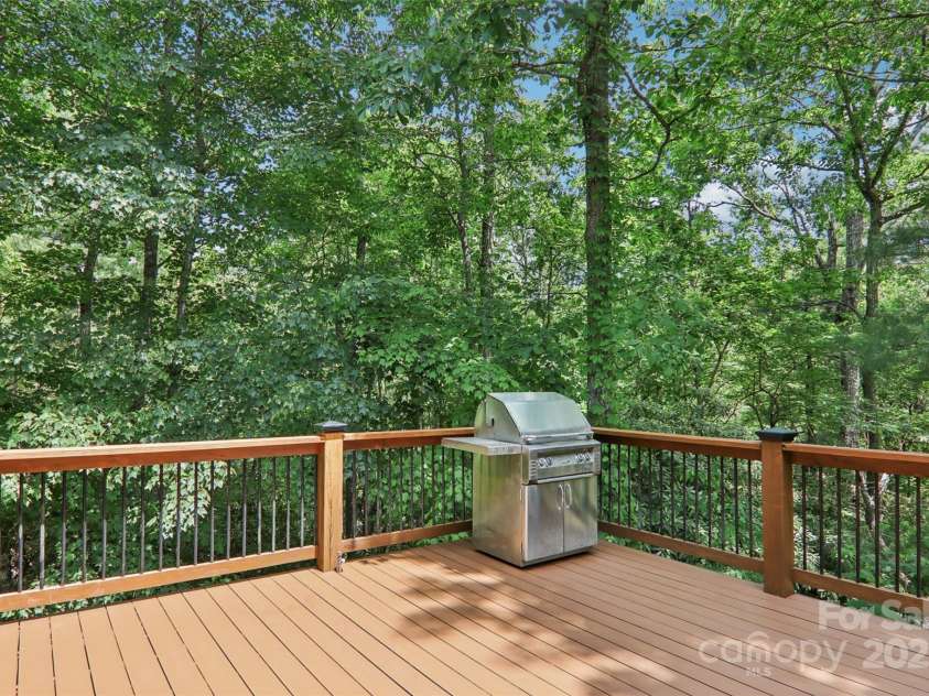 398 Falling Leaves Lane, Hendersonville, NC 28792.  MLS# CAR4267350, YatesRealty ID 29335. Deck with Brasilian ironwod deck & gas hook-up