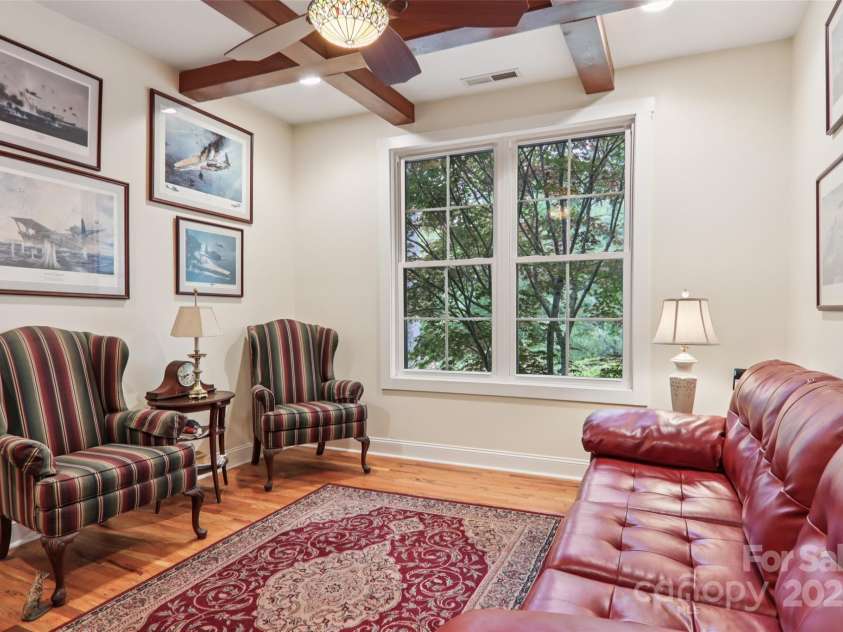 398 Falling Leaves Lane, Hendersonville, NC 28792.  MLS# CAR4267350, YatesRealty ID 29335. Guest suite size: 13x11