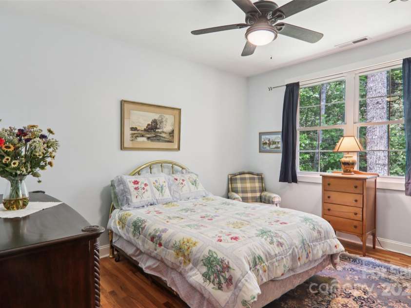 398 Falling Leaves Lane, Hendersonville, NC 28792.  MLS# CAR4267350, YatesRealty ID 29335. Guest suite size:13x12
