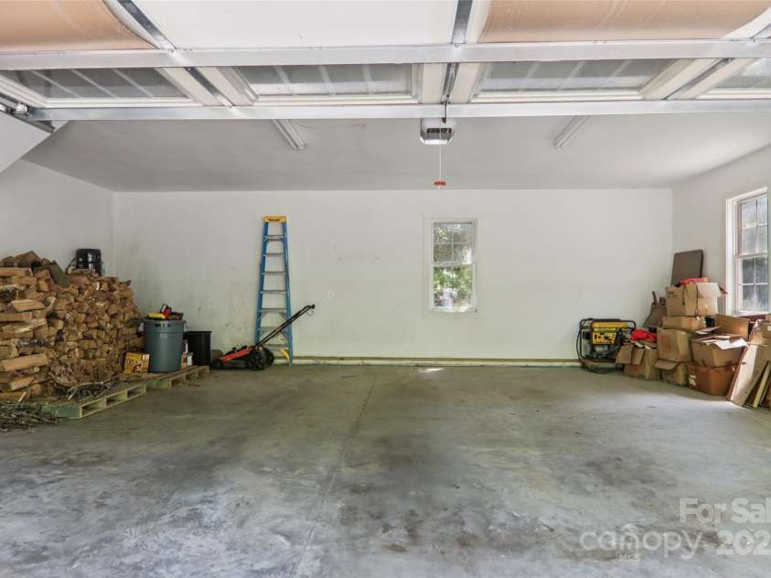 398 Falling Leaves Lane, Hendersonville, NC 28792.  MLS# CAR4267350, YatesRealty ID 29335. Oversized 742 sf garage