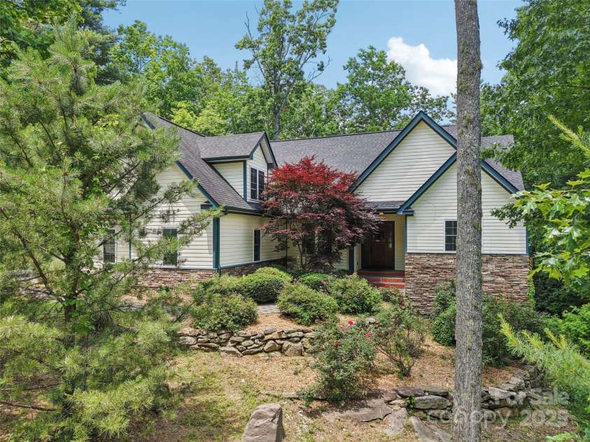 398 Falling Leaves Lane, Hendersonville, NC 28792.  MLS# CAR4267350, YatesRealty ID 29335. View of front of house