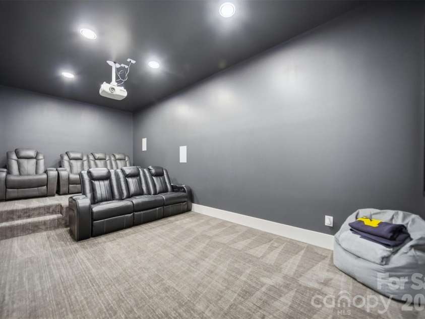 2322 Moss Farm Road, Hickory, NC 28602.  MLS# CAR4381618, YatesRealty ID 29337. 
