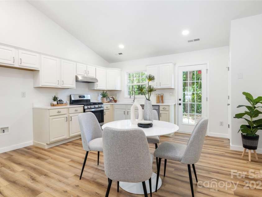 3100 Hickory Grove Drive, Monroe, NC 28110.  MLS# CAR4272061, YatesRealty ID 29338. 