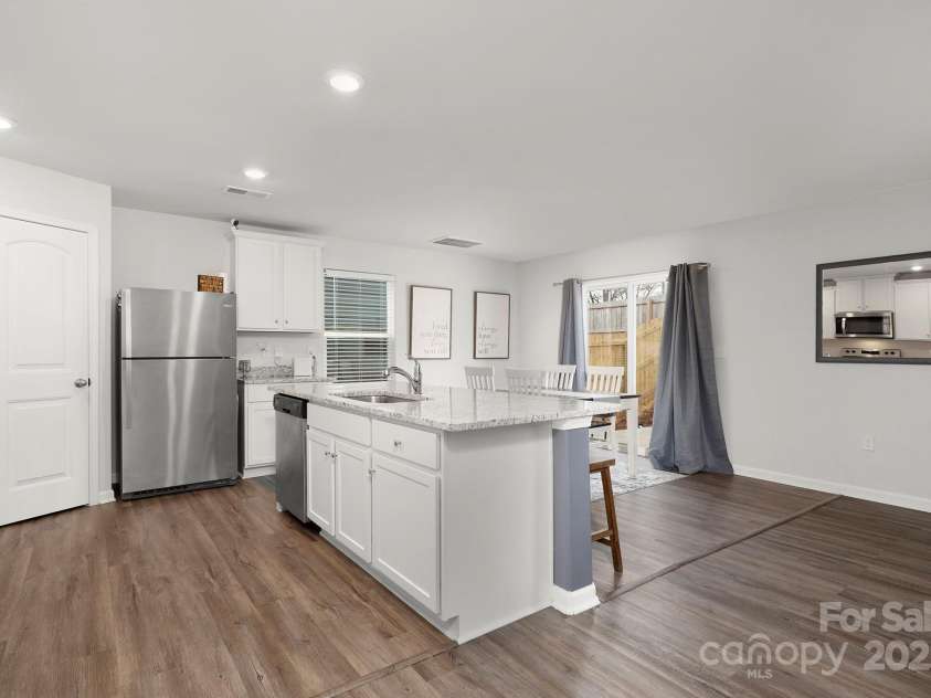 9025 Creedmore Hills Drive, Charlotte, NC 28214.  MLS# CAR4289266, YatesRealty ID 2934. Kitchen