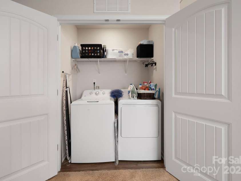9025 Creedmore Hills Drive, Charlotte, NC 28214.  MLS# CAR4289266, YatesRealty ID 2934. Laundry Closet