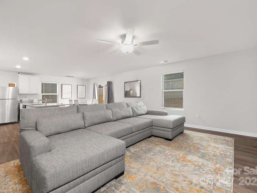 9025 Creedmore Hills Drive, Charlotte, NC 28214.  MLS# CAR4289266, YatesRealty ID 2934. Living Room