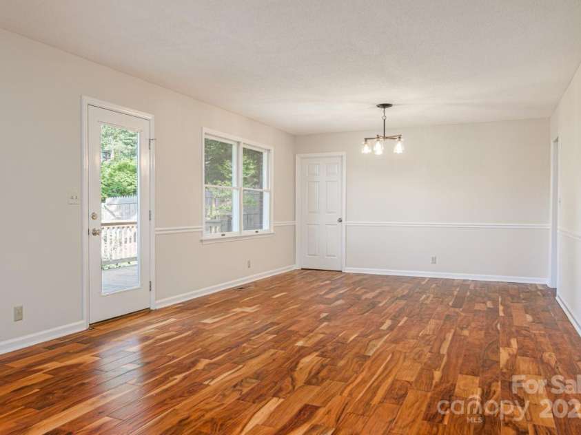 1045 Carousel Lane, Hendersonville, NC 28792.  MLS# CAR4276412, YatesRealty ID 29341. 